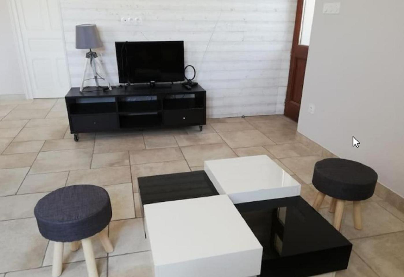 Maison De 100M2 Au Coeur D'Une Pension Equestre Les Sabots De Nina Marcollin Zewnętrze zdjęcie